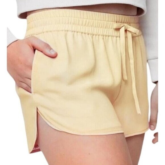 Sunday Best Pants - Aritzia Sunday Best Ella Short XS Yellow Cream